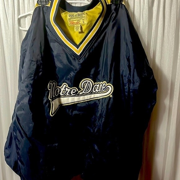 Steve & Barry's Other - Notre Dam lined v neck wind breaker size Large